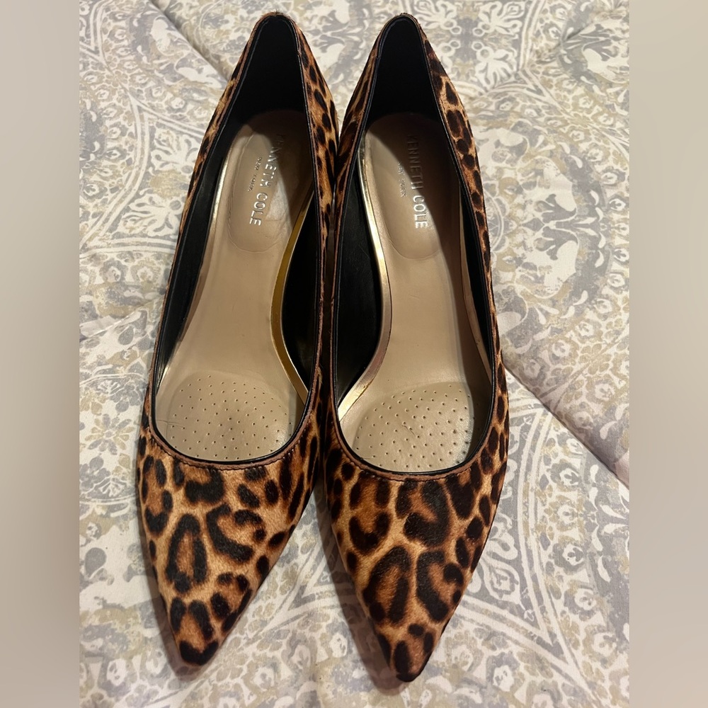 Kenneth Cole New York Leopard print *KITTEN* heel size 8.5